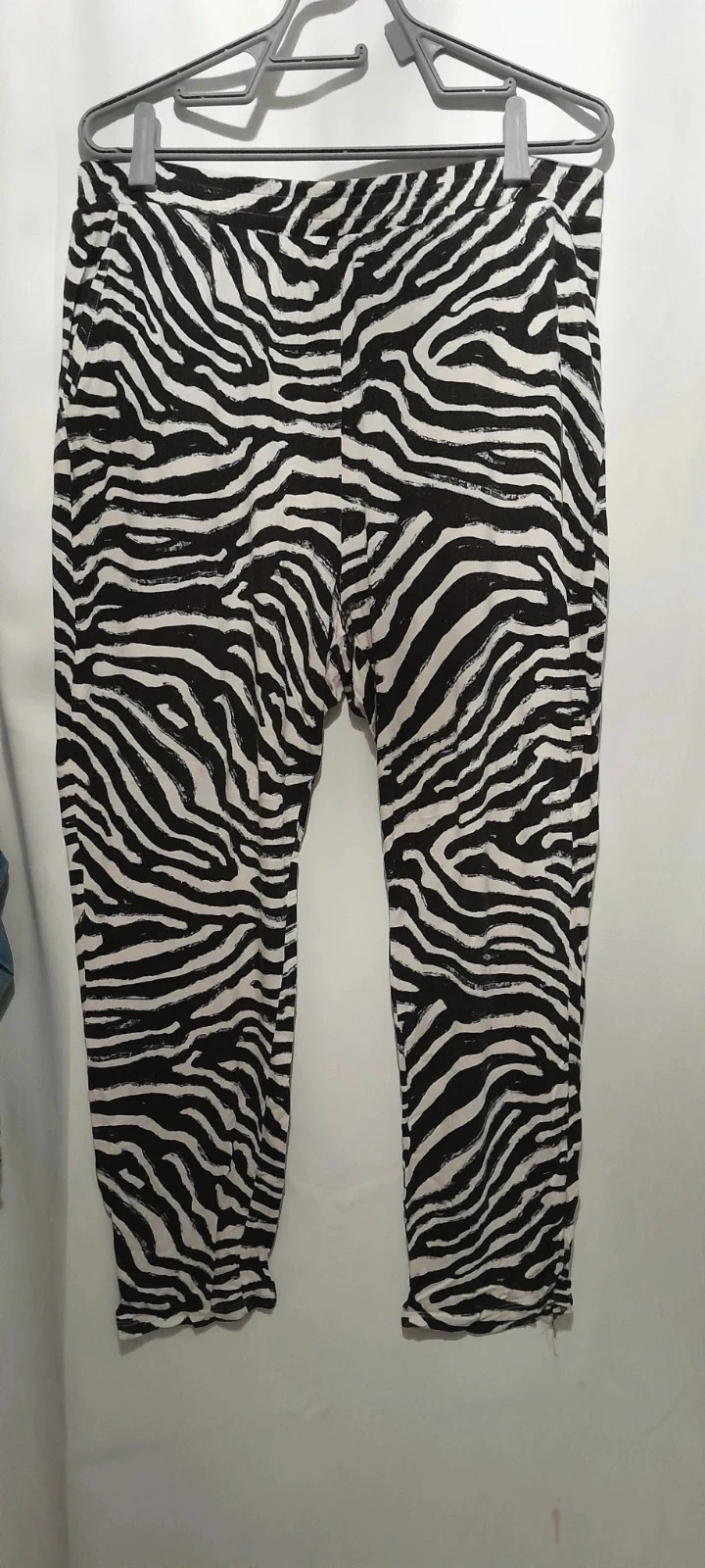 Calça fluida feminina, estilo casual, listrada, tamanho XL, Marca H&M – photo 2
